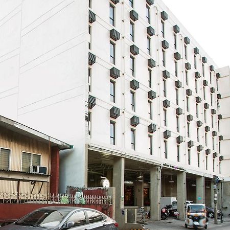 Oyo 518 Mytown Amsterdam Hotel Makati City Exterior photo